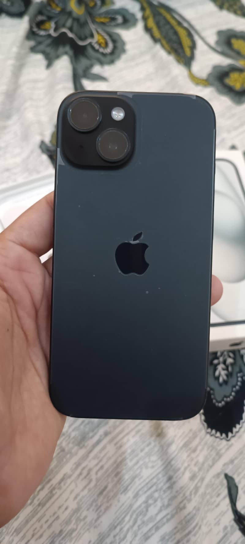 Apple iPhone 15 4