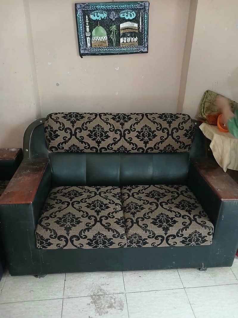 Sofa set for sell 6 seaters 1