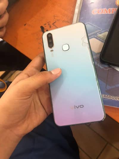 Vivo Y17