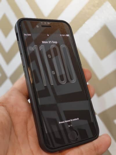 Apple iPhone SE 3