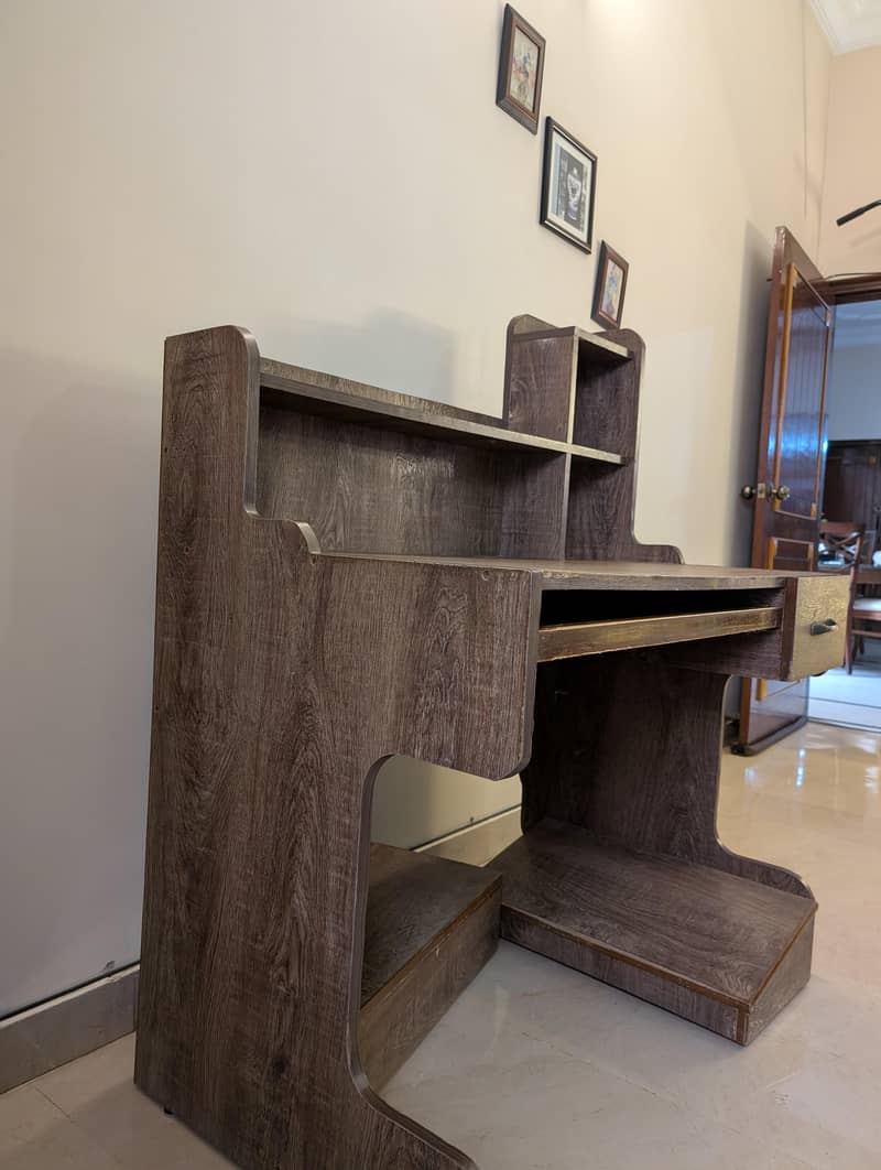 Modern Study / Computer table 0