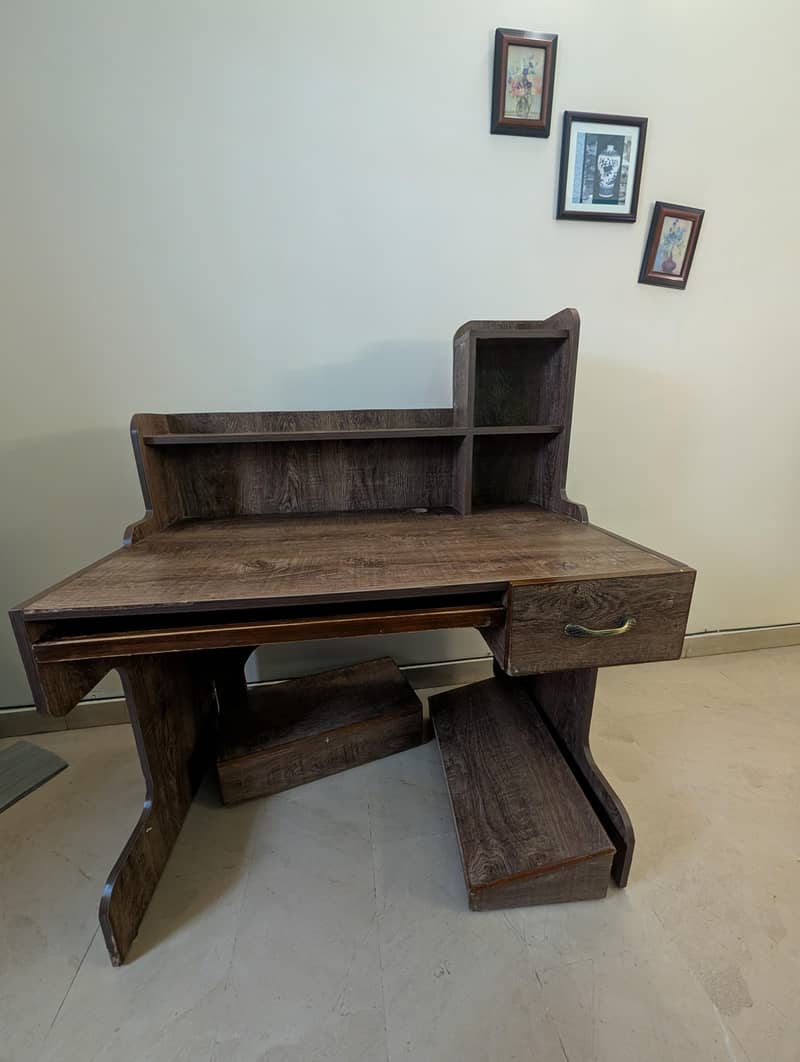 Modern Study / Computer table 4