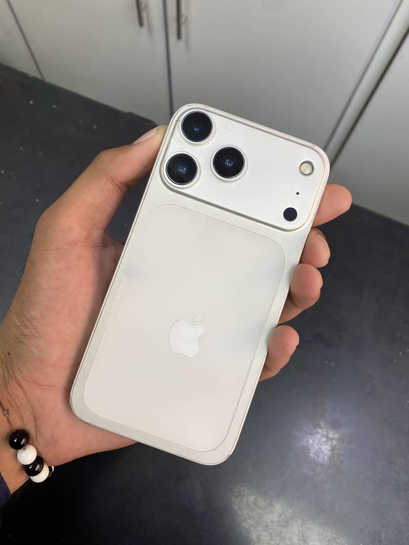 Apple iPhone XR 0
