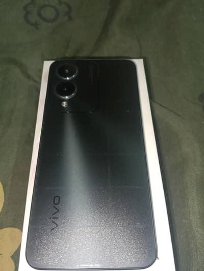 Vivo Y17s