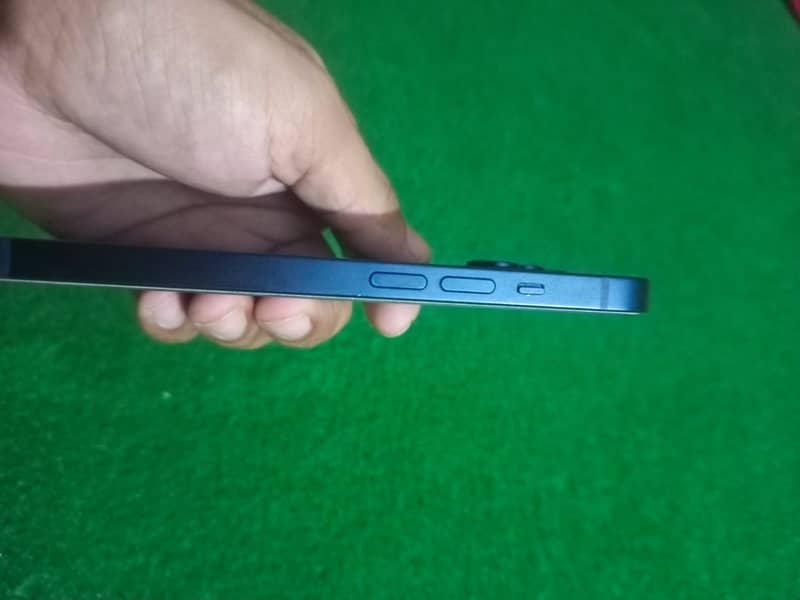 Apple iPhone 14 1