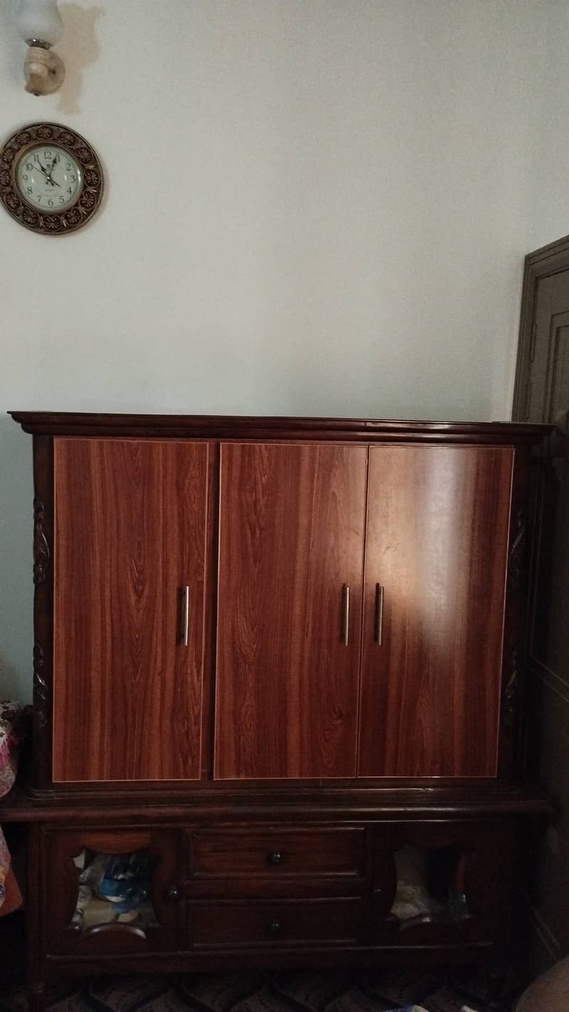 Classic wardrobe solid wood 0