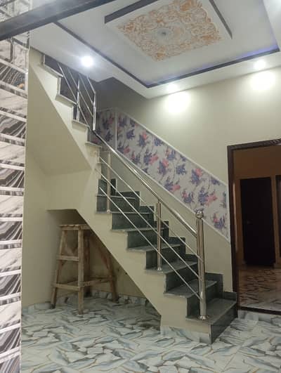 In Al-Hamd Park Of Al-Hamd Park, A 3 Marla Upper Portion Is Available