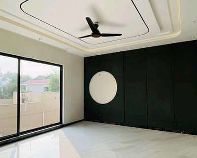 Prime Location Gulberg 3 House Sized 3 Kanal