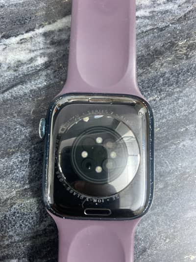 Apple Watch Series 7 (GPS) 45mm Aluminium and Ceramic case