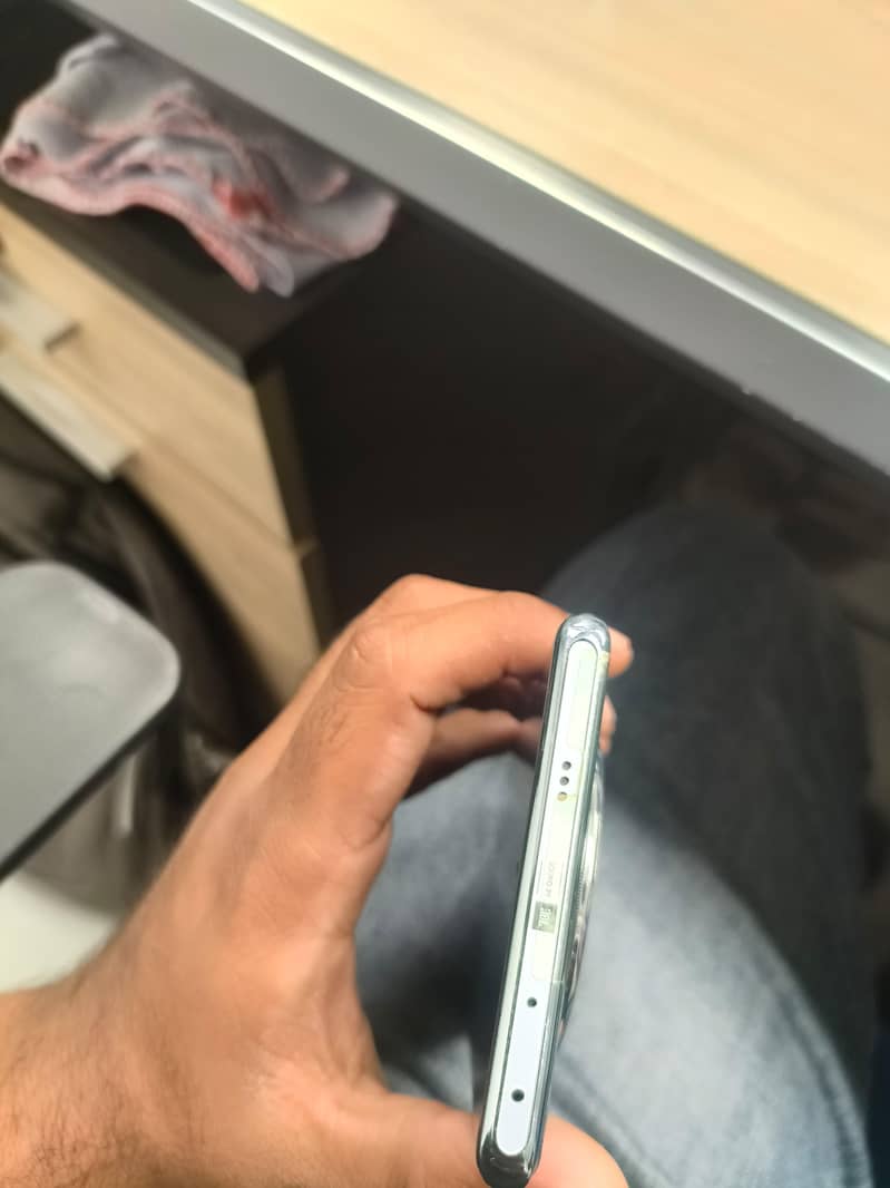 Infinix Zero 40 4
