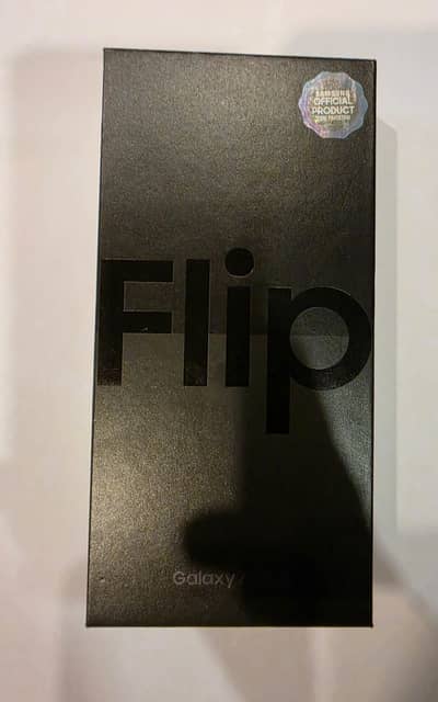 Samsung Galaxy Z Flip 4 8GB RAM /256GB Storage  Inner Screen Blank ha