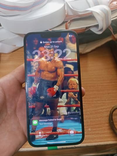 Apple iPhone 13
