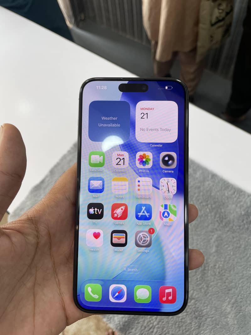 Apple iPhone 15 Pro Max 4