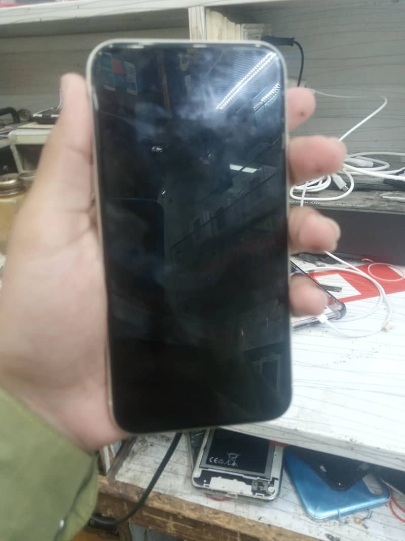 Apple iPhone 11 1
