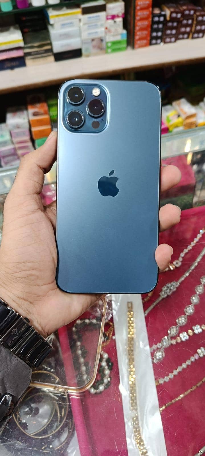 Apple iPhone 12 Pro Max 3