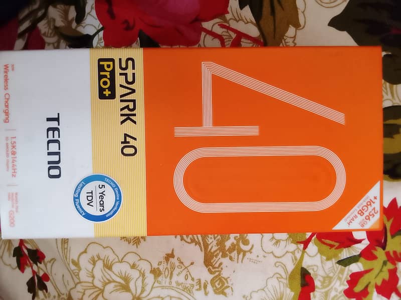 Tecno Spark 40 pro+ 4