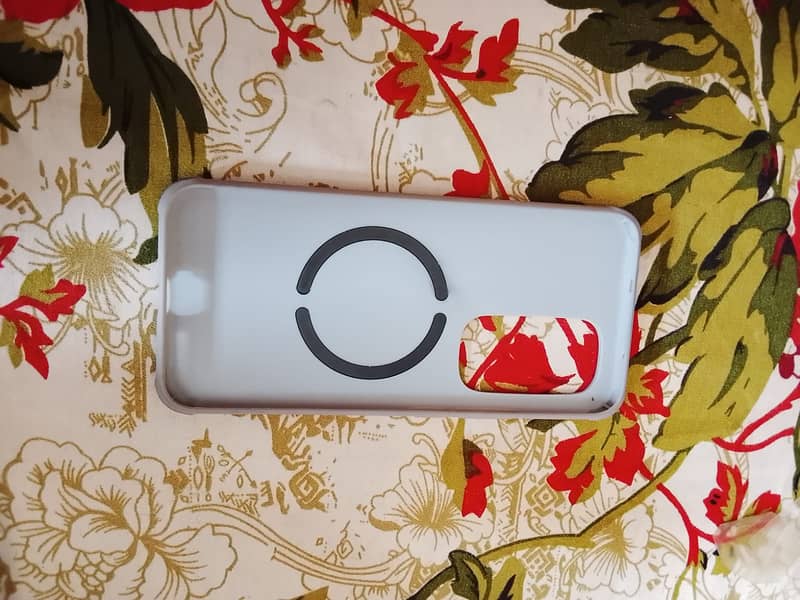 Tecno Spark 40 pro+ 5