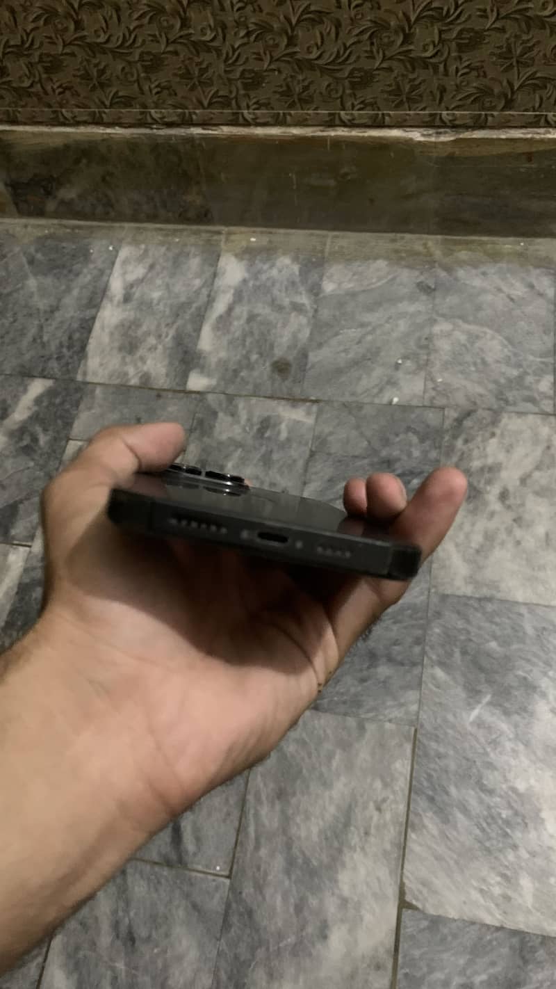 Apple iPhone 14 Pro Max 2