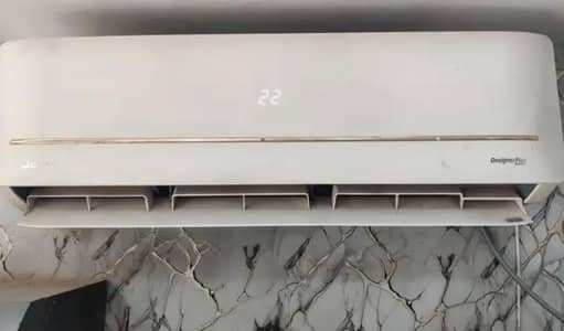 Dawlance 1.5ton DC inverter original condition