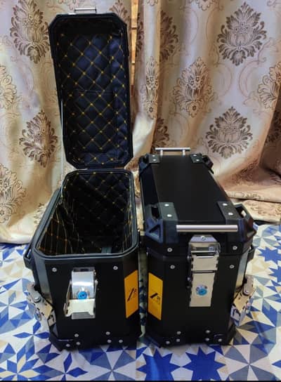 sidal box and top box