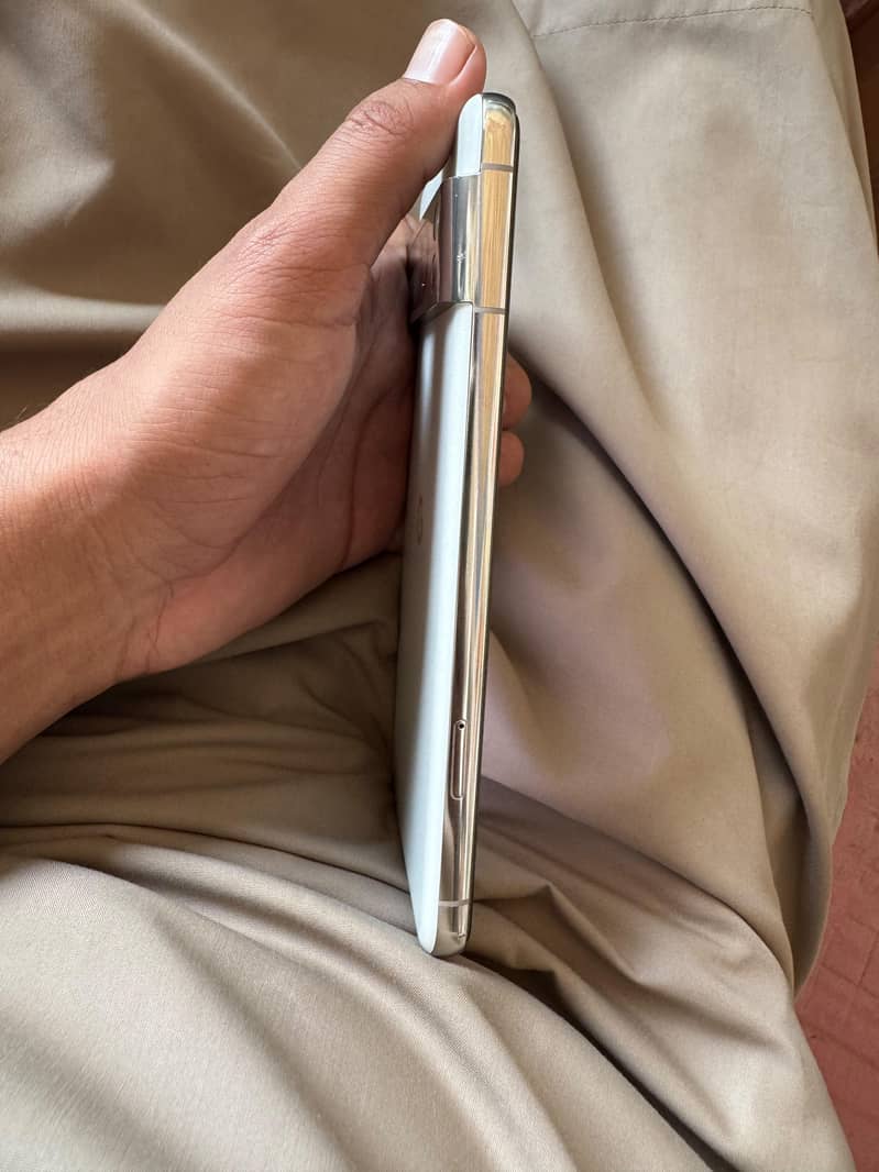 Google Pixel 8 Pro 4
