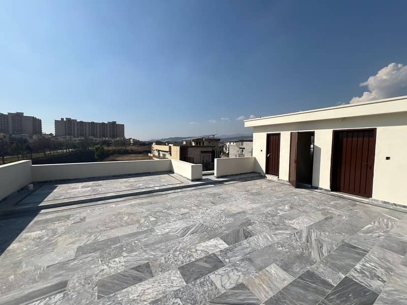 1 Kanal Corner Upper Portion 6