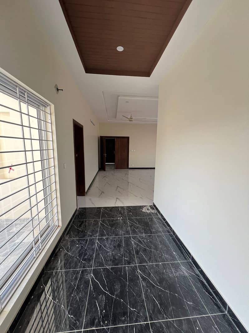 1 Kanal Corner Upper Portion 8