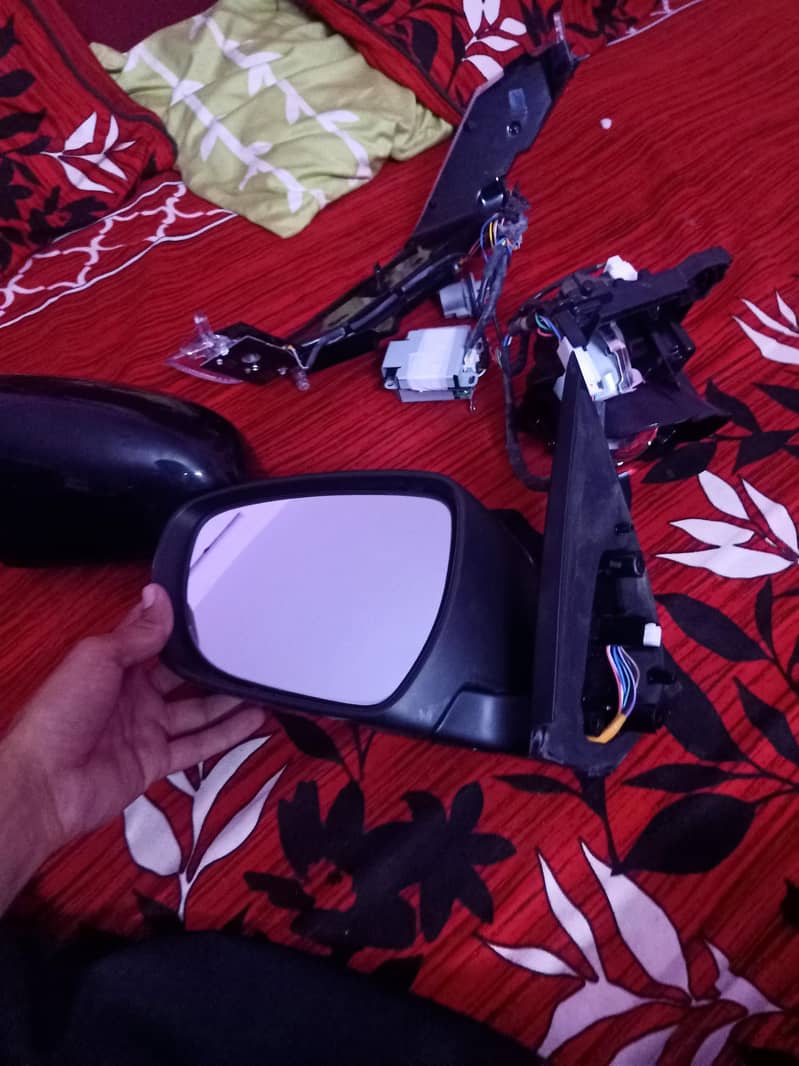 Alto Side Mirrors 3