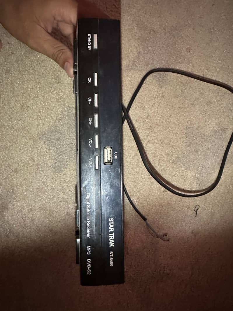 Dish and cable receiver 0