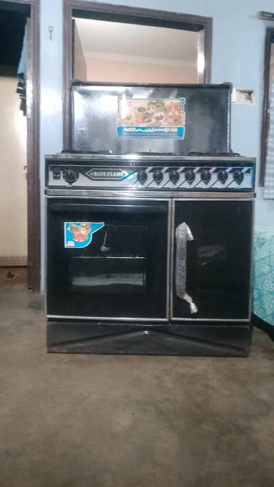 New Unused Cooking Range Oven with 5 Stoves