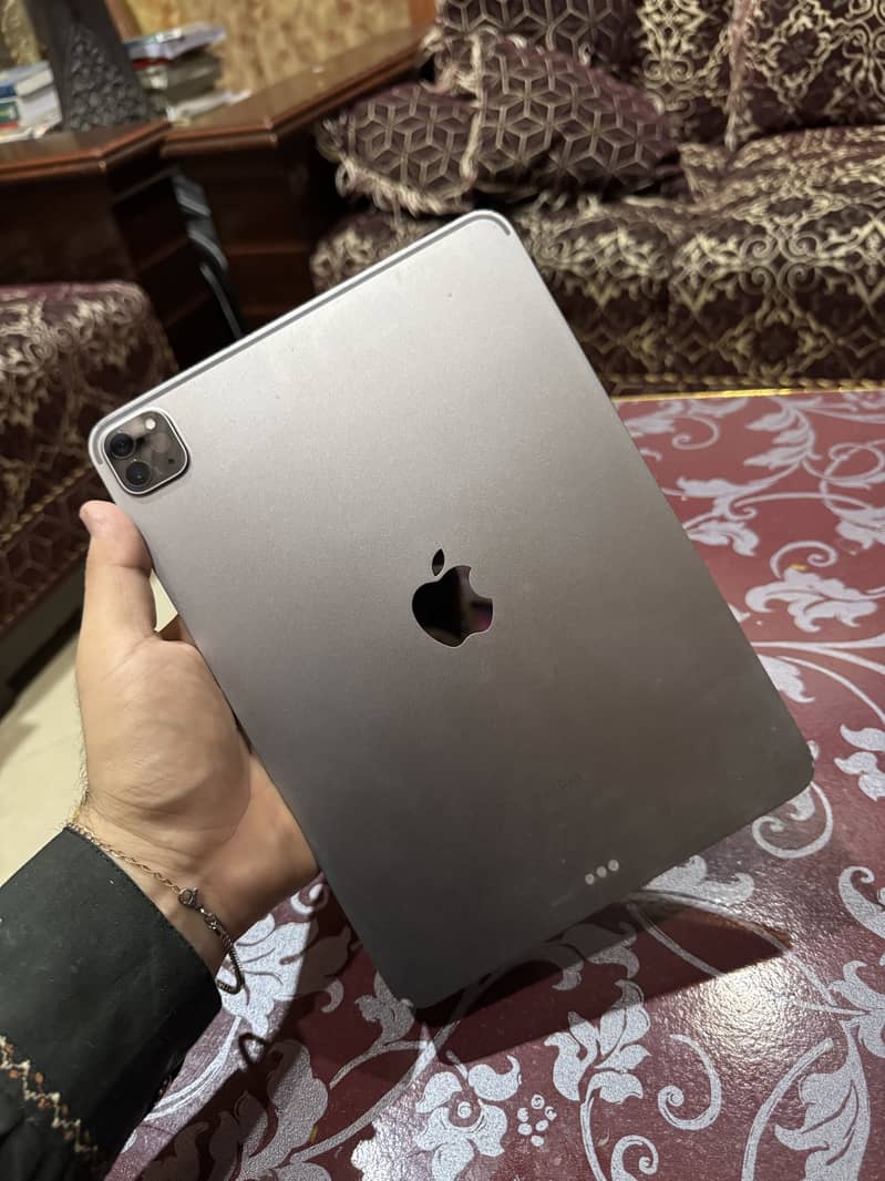 iPad Pro 11" (4th Gen) 0