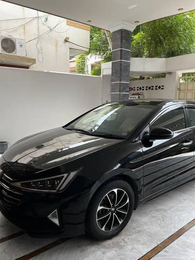 Hyundai Elantra 2022
