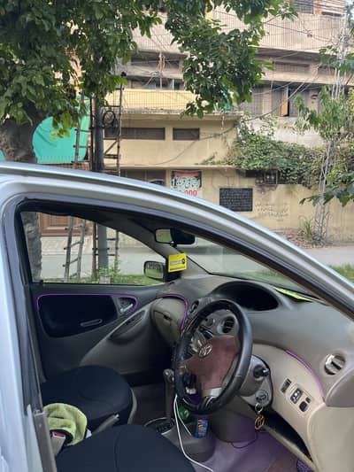 Toyota Platz 2003