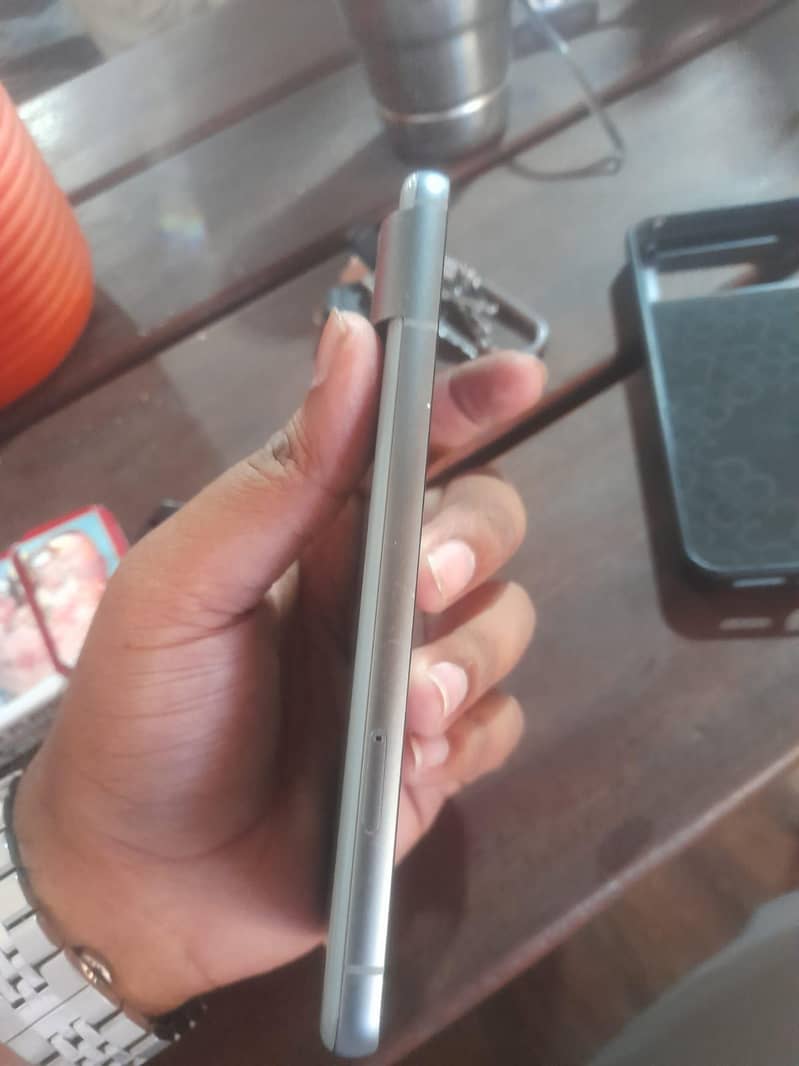 Google Pixel 8 2