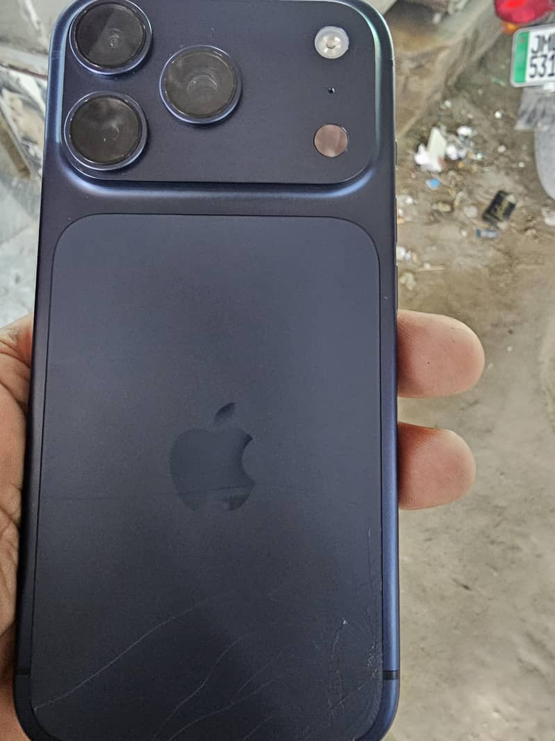 Apple iPhone 17 Pro 2