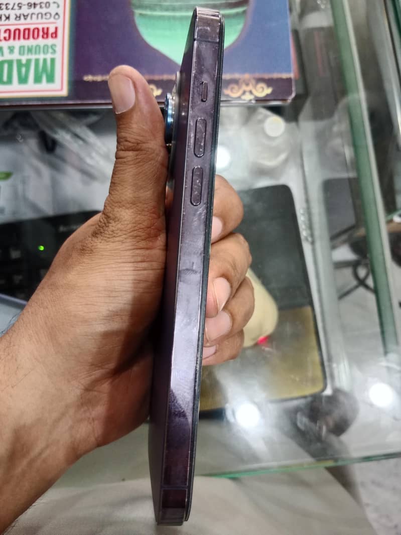 Apple iPhone 14 Pro Max 6