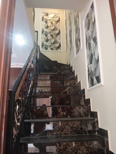 10 Marla Upper Portion In Marghzar Officers Colony Is Available For rent
