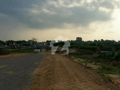 F-15/3 Ali road plot 40x80 for sale