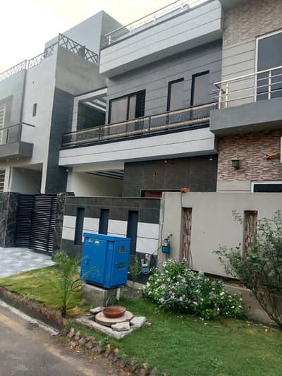 5 Marla Slightly Used Owner Build House For Sale With Gas