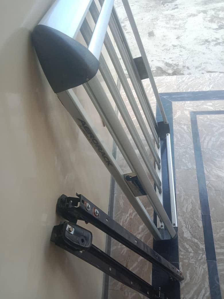 Origanal roofrack 2