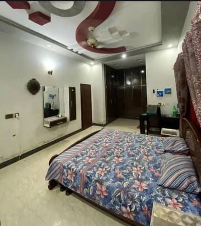 Marghzar Officers Colony Upper Portion For rent Sized 1 Marla