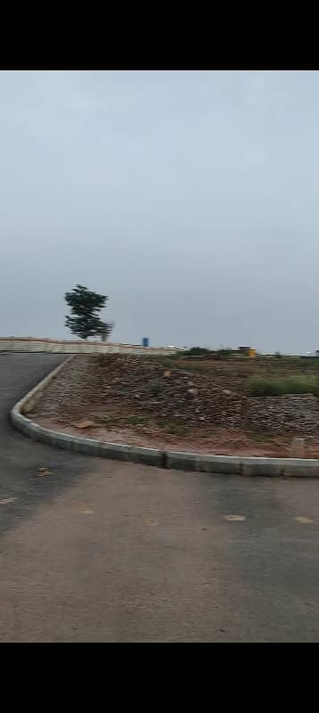 Solid Land Plot Available For Sale in Sector C3, Size 10 Marla.