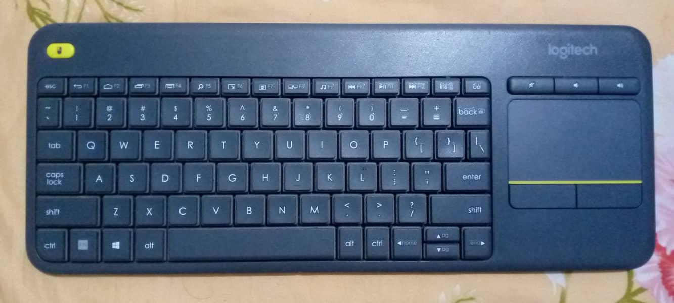 لوجیٹیک K400+ وائرلیس کی بورڈ مع ٹچ پیڈ - بہترین کنڈیشن میں برائے فروخ 2