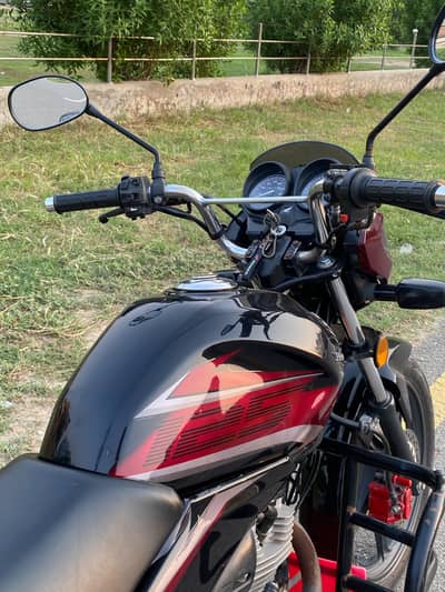 Honda CB 125F