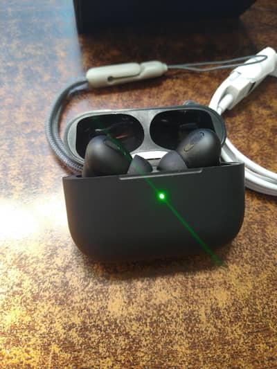 Wireless Bluetooth Earbuds – TWS Earphones – Black & White – Karachi