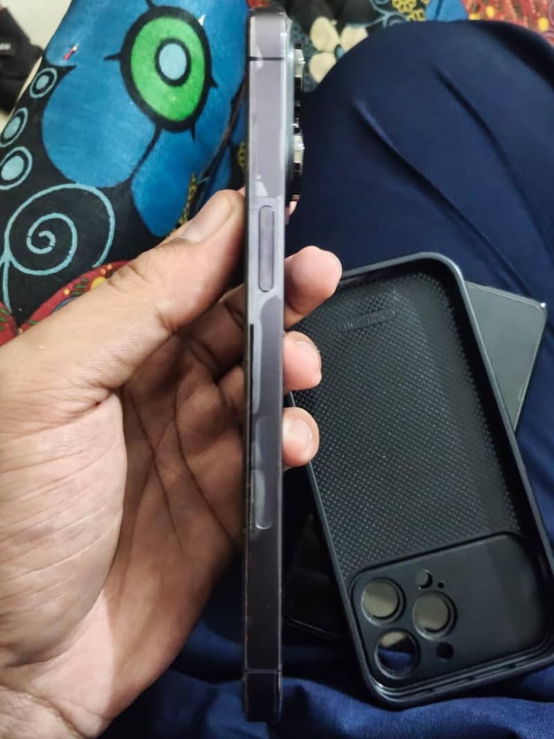 Apple iPhone 14 Pro Max 3
