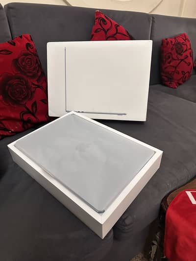 MacBook m5 air like brand new