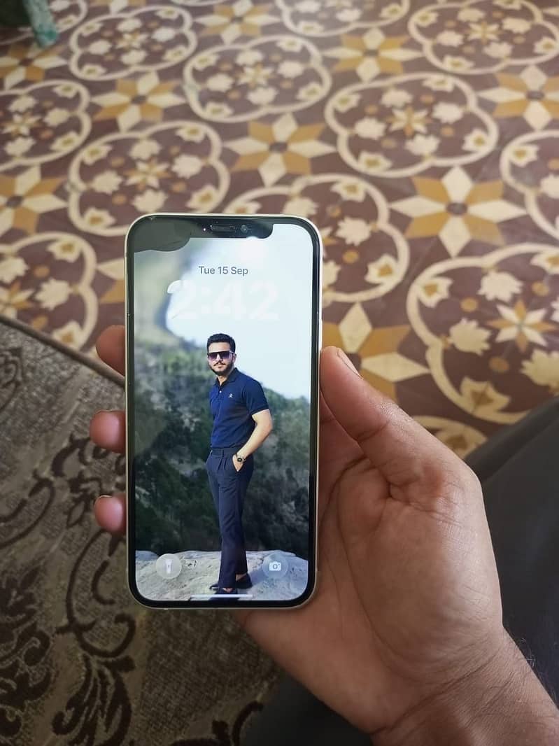 Apple iPhone 12 6