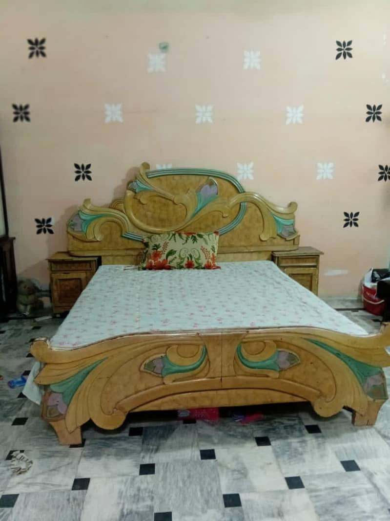 bed with darsing 0