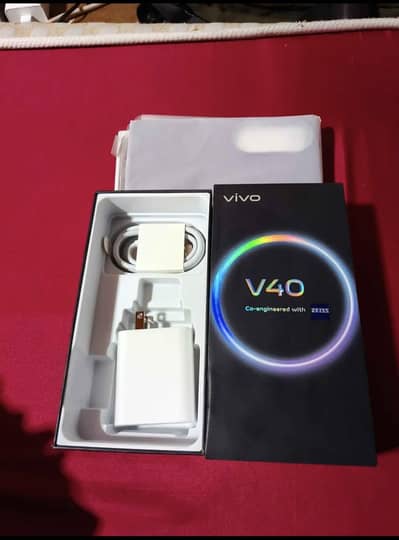 v40 5G 12256gb PTA approved 10,by 10 condition